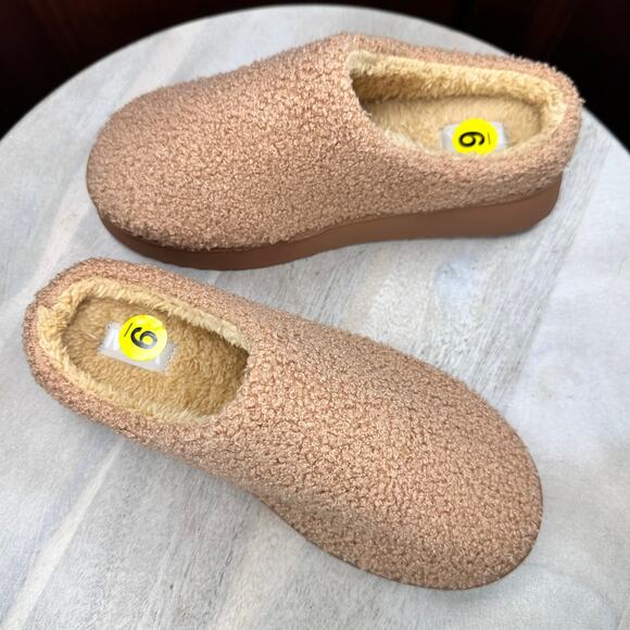 Mia Icee Womens Faux Shearling Platform Slipper Size 9 Tan Cushioned Slip On New - Picture 2 of 12